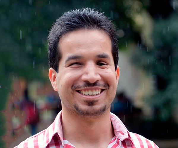 Bernardo Álvarez — Conferencista de Motivación Mentalidad Ganadora